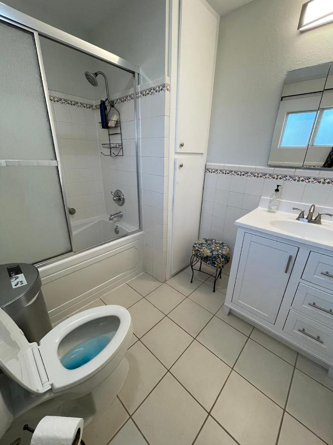 Private Room In Los Angeles La With Tv & Wifi & Ac & View Of Hollywood Sign & Private Fridge & Shared Kitchen!!! Eksteriør billede