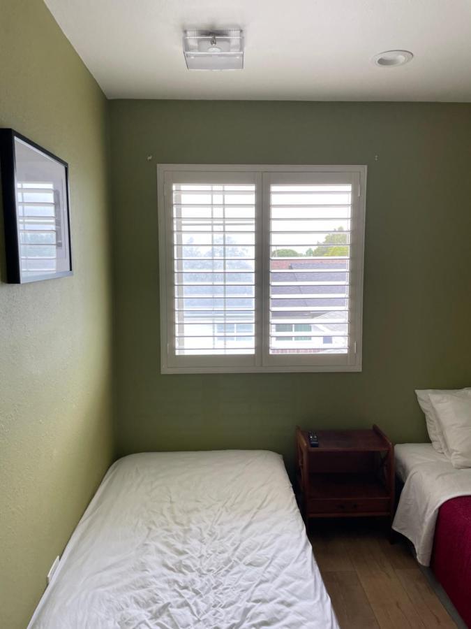 Private Room In Los Angeles La With Tv & Wifi & Ac & View Of Hollywood Sign & Private Fridge & Shared Kitchen!!! Eksteriør billede