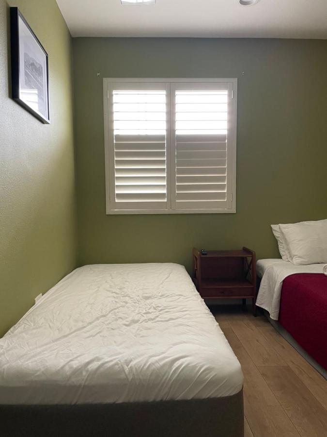 Private Room In Los Angeles La With Tv & Wifi & Ac & View Of Hollywood Sign & Private Fridge & Shared Kitchen!!! Eksteriør billede