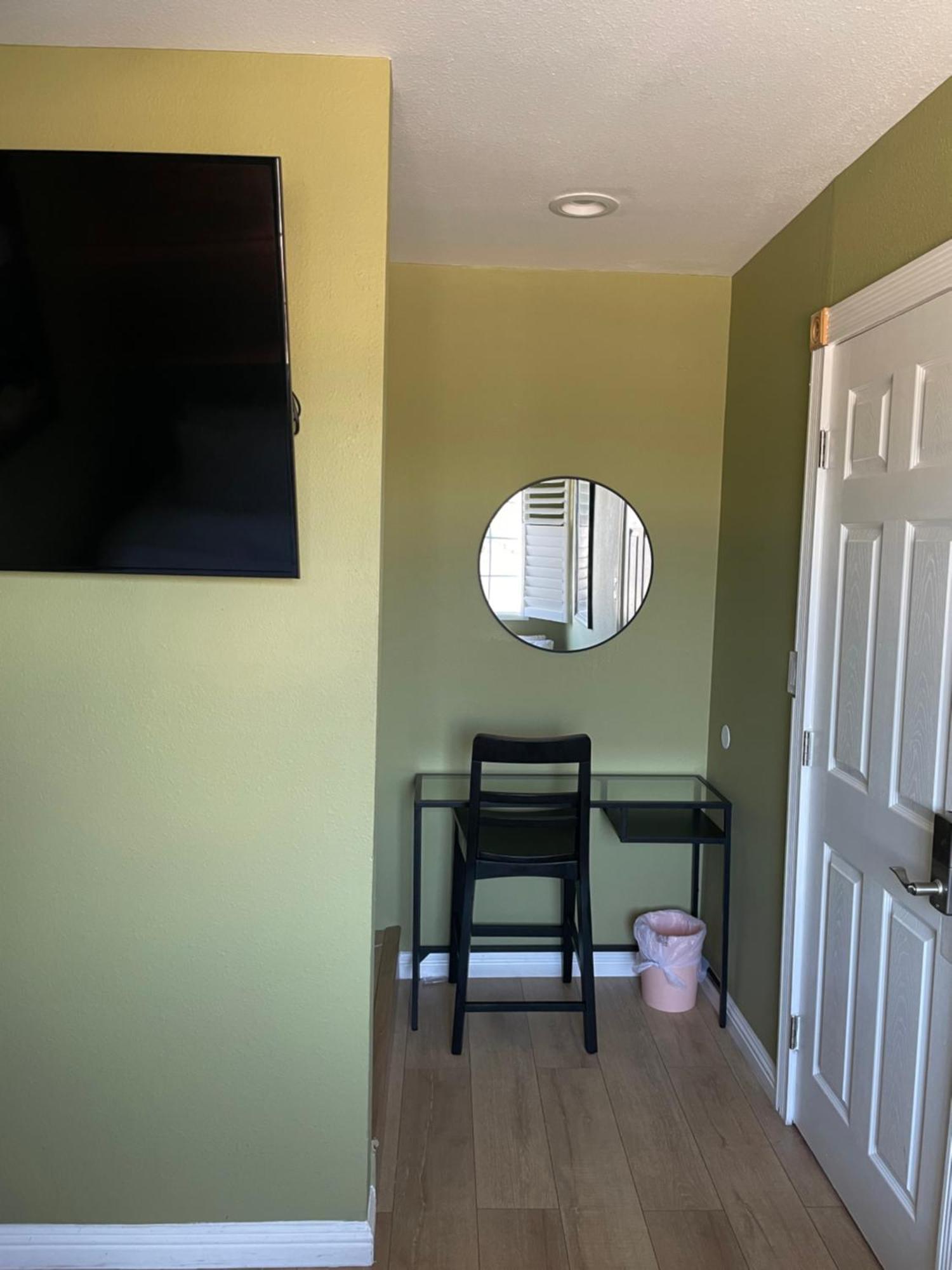 Private Room In Los Angeles La With Tv & Wifi & Ac & View Of Hollywood Sign & Private Fridge & Shared Kitchen!!! Eksteriør billede
