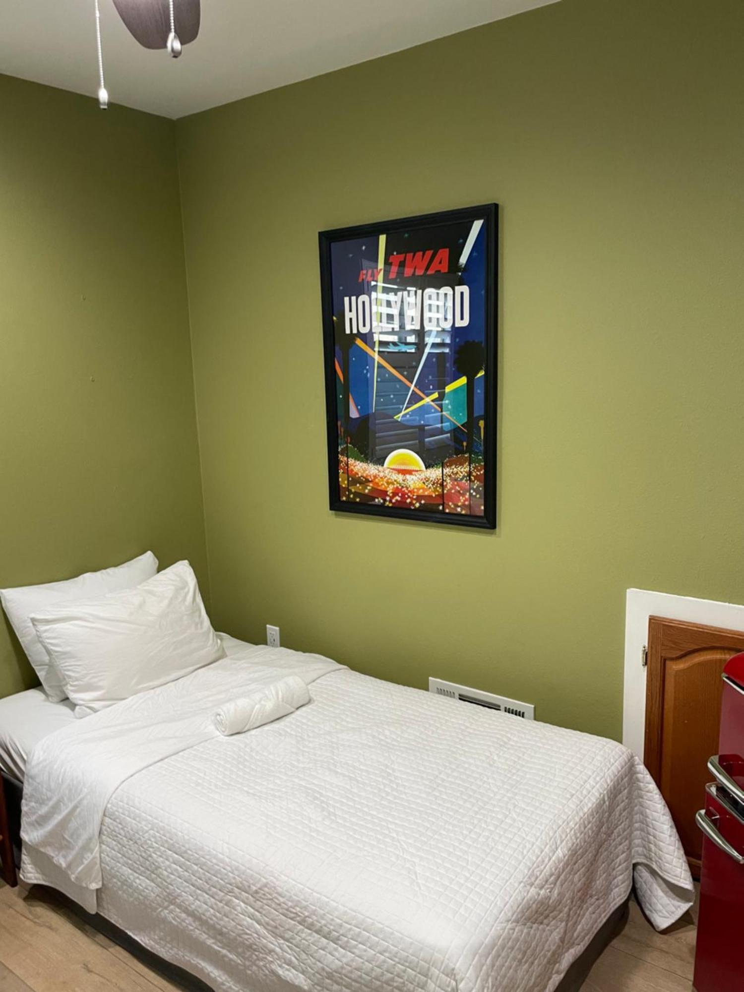 Private Room In Los Angeles La With Tv & Wifi & Ac & View Of Hollywood Sign & Private Fridge & Shared Kitchen!!! Eksteriør billede