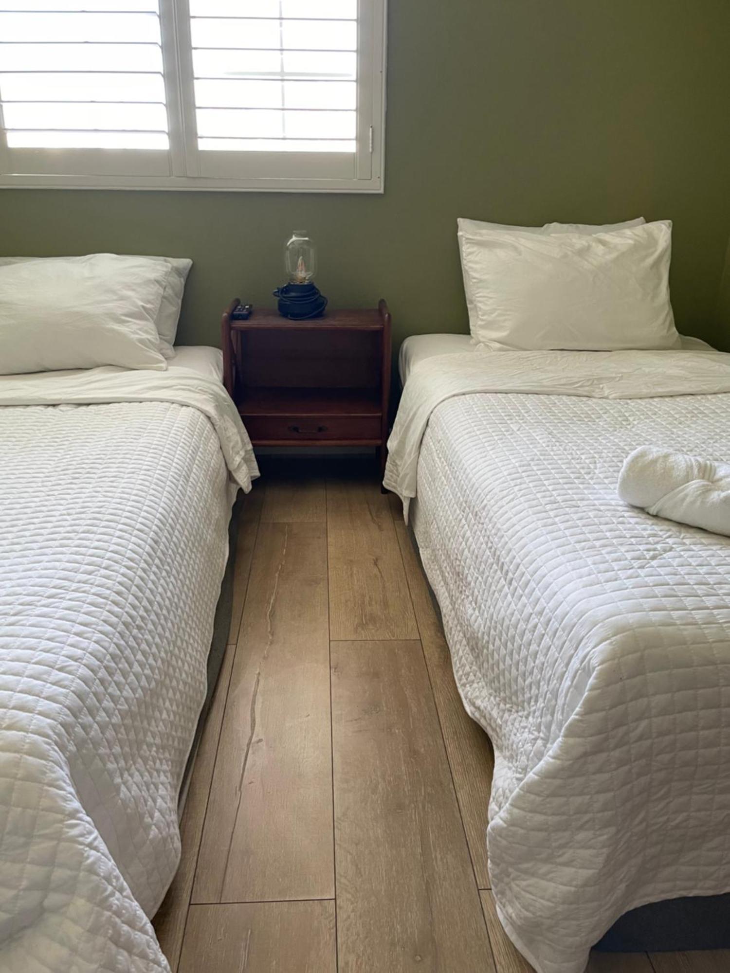 Private Room In Los Angeles La With Tv & Wifi & Ac & View Of Hollywood Sign & Private Fridge & Shared Kitchen!!! Eksteriør billede