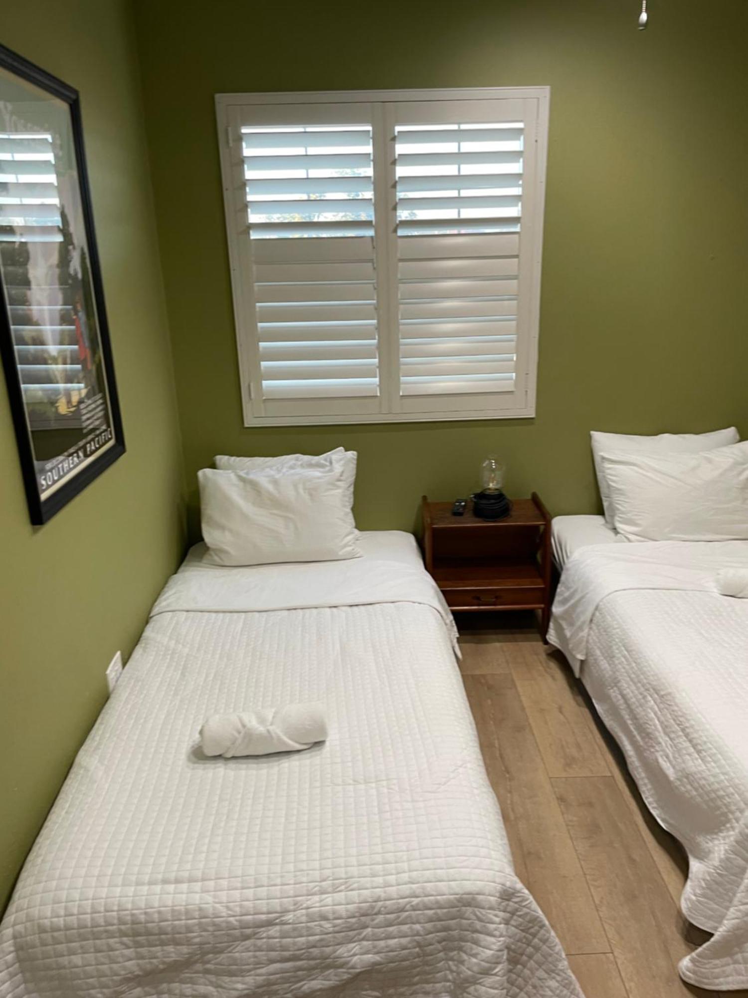 Private Room In Los Angeles La With Tv & Wifi & Ac & View Of Hollywood Sign & Private Fridge & Shared Kitchen!!! Eksteriør billede