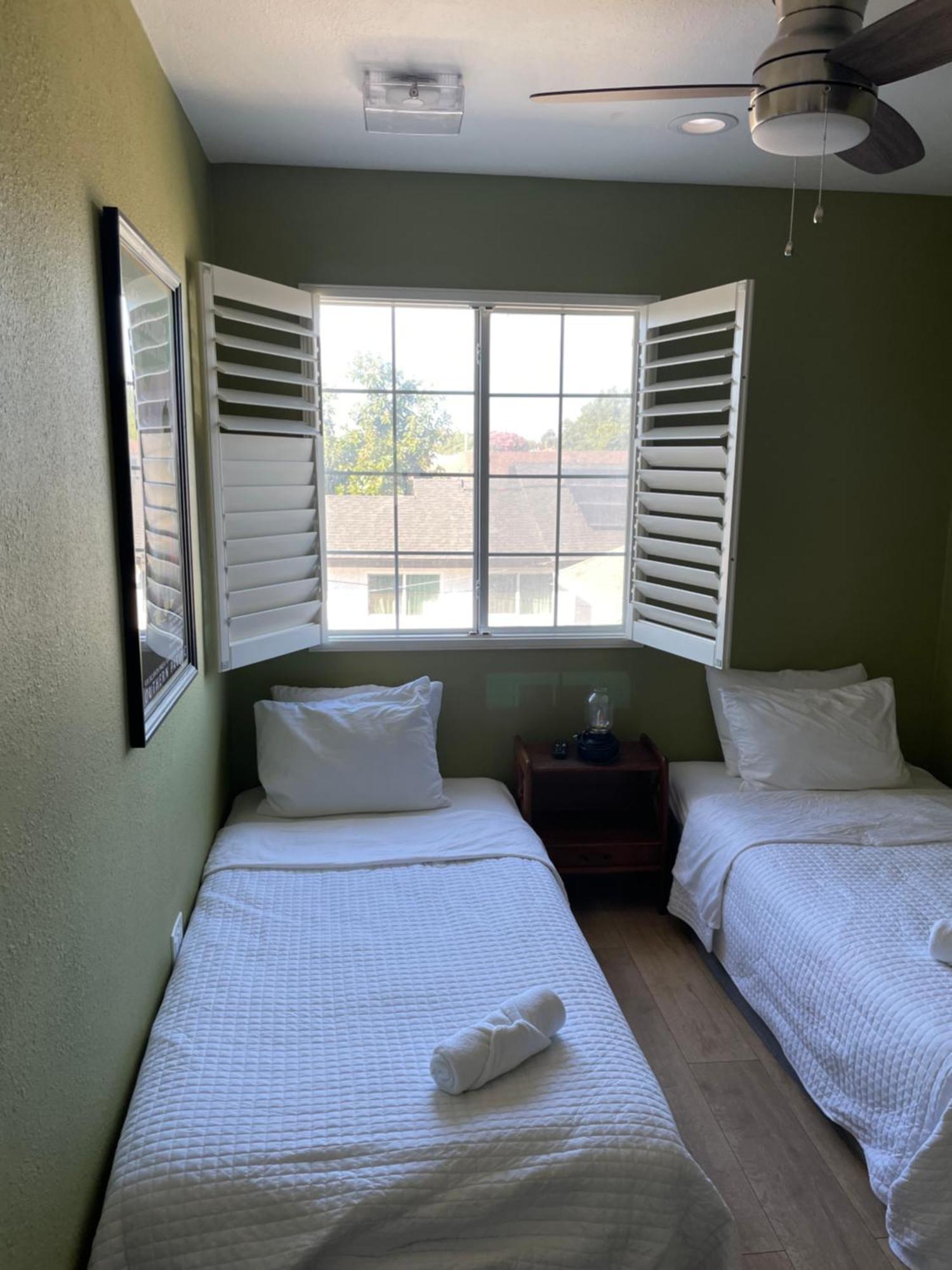 Private Room In Los Angeles La With Tv & Wifi & Ac & View Of Hollywood Sign & Private Fridge & Shared Kitchen!!! Eksteriør billede