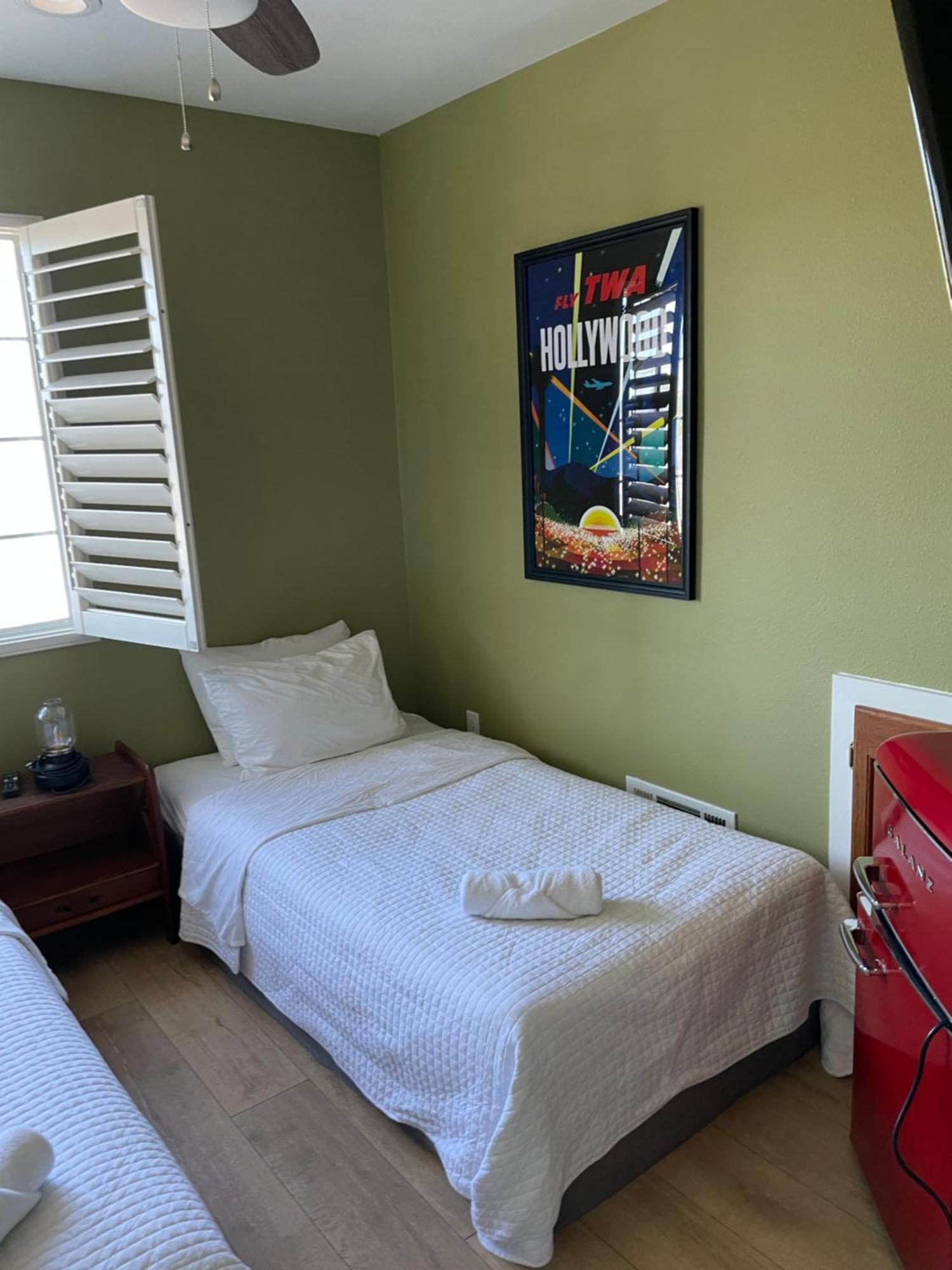 Private Room In Los Angeles La With Tv & Wifi & Ac & View Of Hollywood Sign & Private Fridge & Shared Kitchen!!! Eksteriør billede