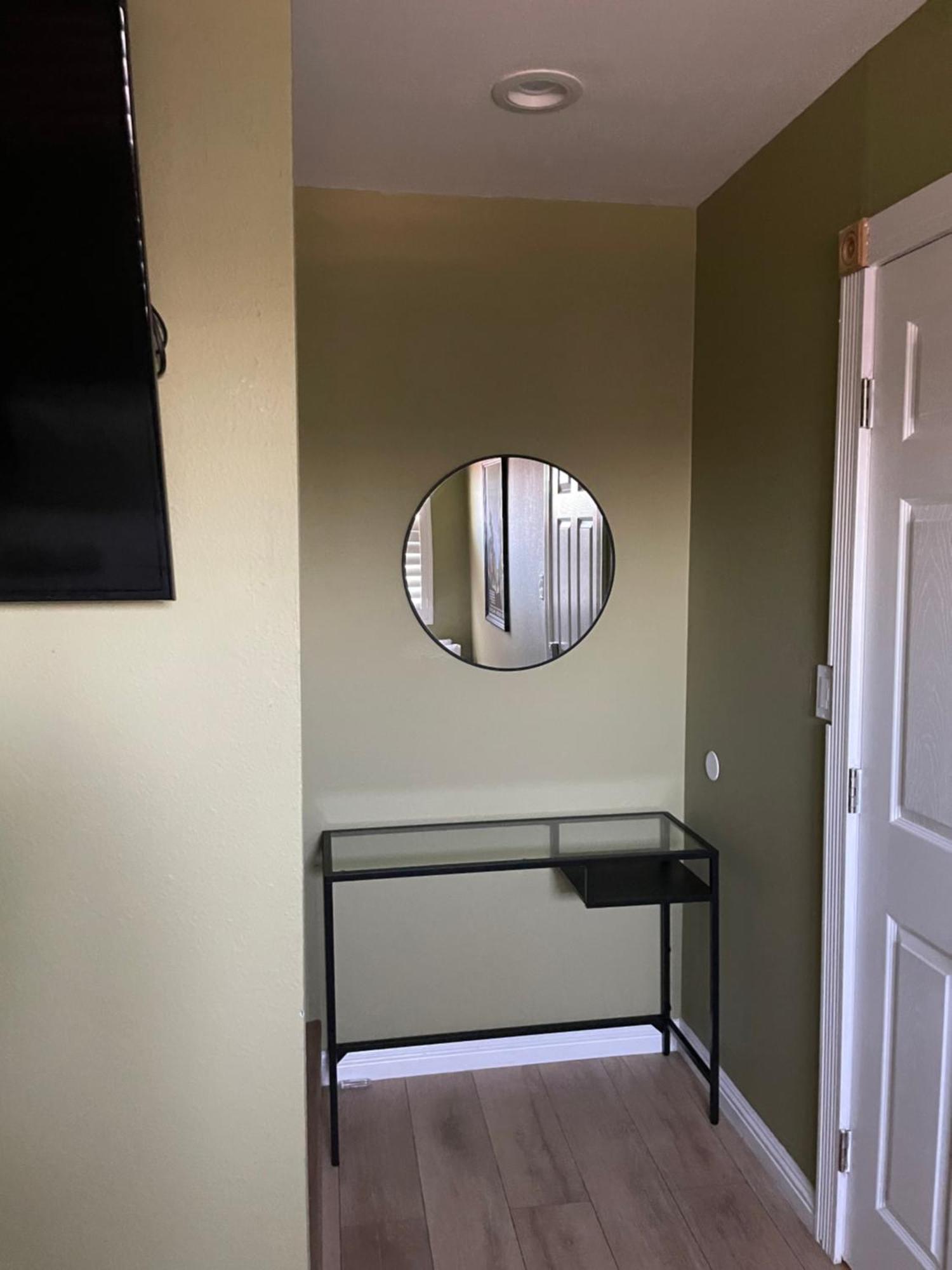 Private Room In Los Angeles La With Tv & Wifi & Ac & View Of Hollywood Sign & Private Fridge & Shared Kitchen!!! Eksteriør billede